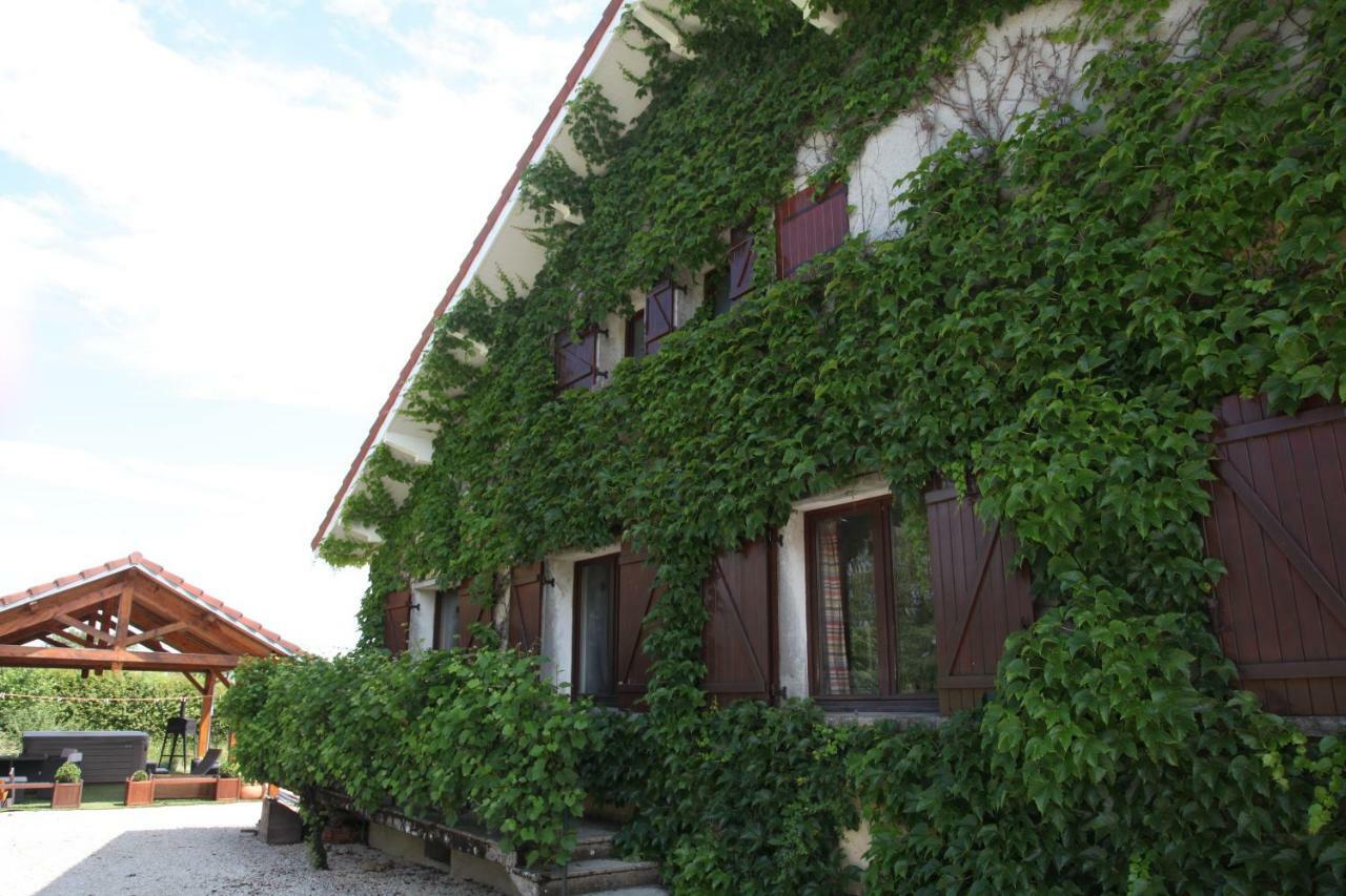 Gite De Solama Avec Spa Balleville Exterior foto
